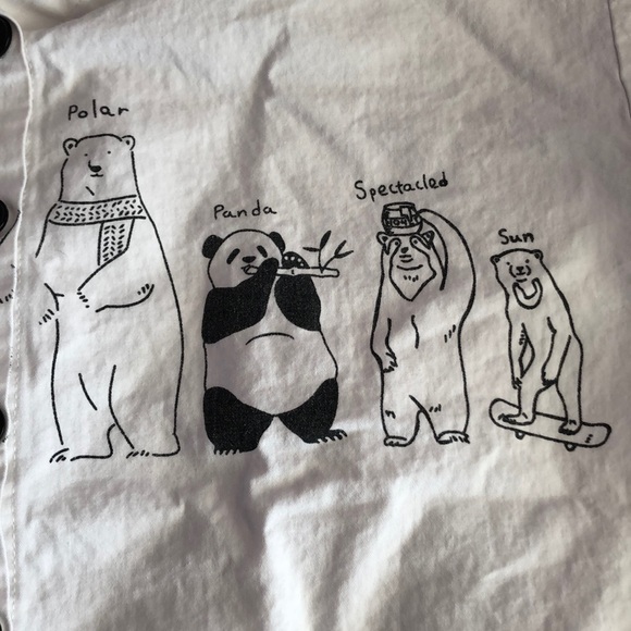 A button down shirt - Picture 3 of 3